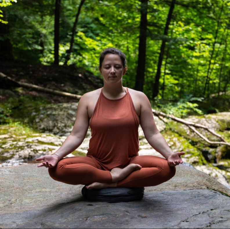 Emma Matthies - Yoga Teacher